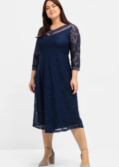 Abendkleid aus floraler Spitze