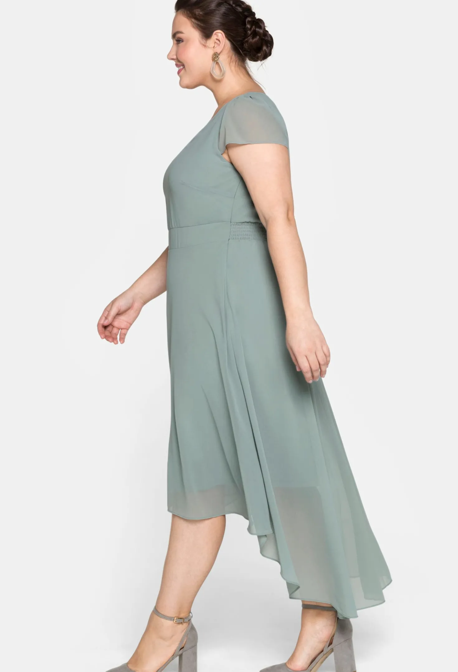 Abendkleid mit Flügelärmeln