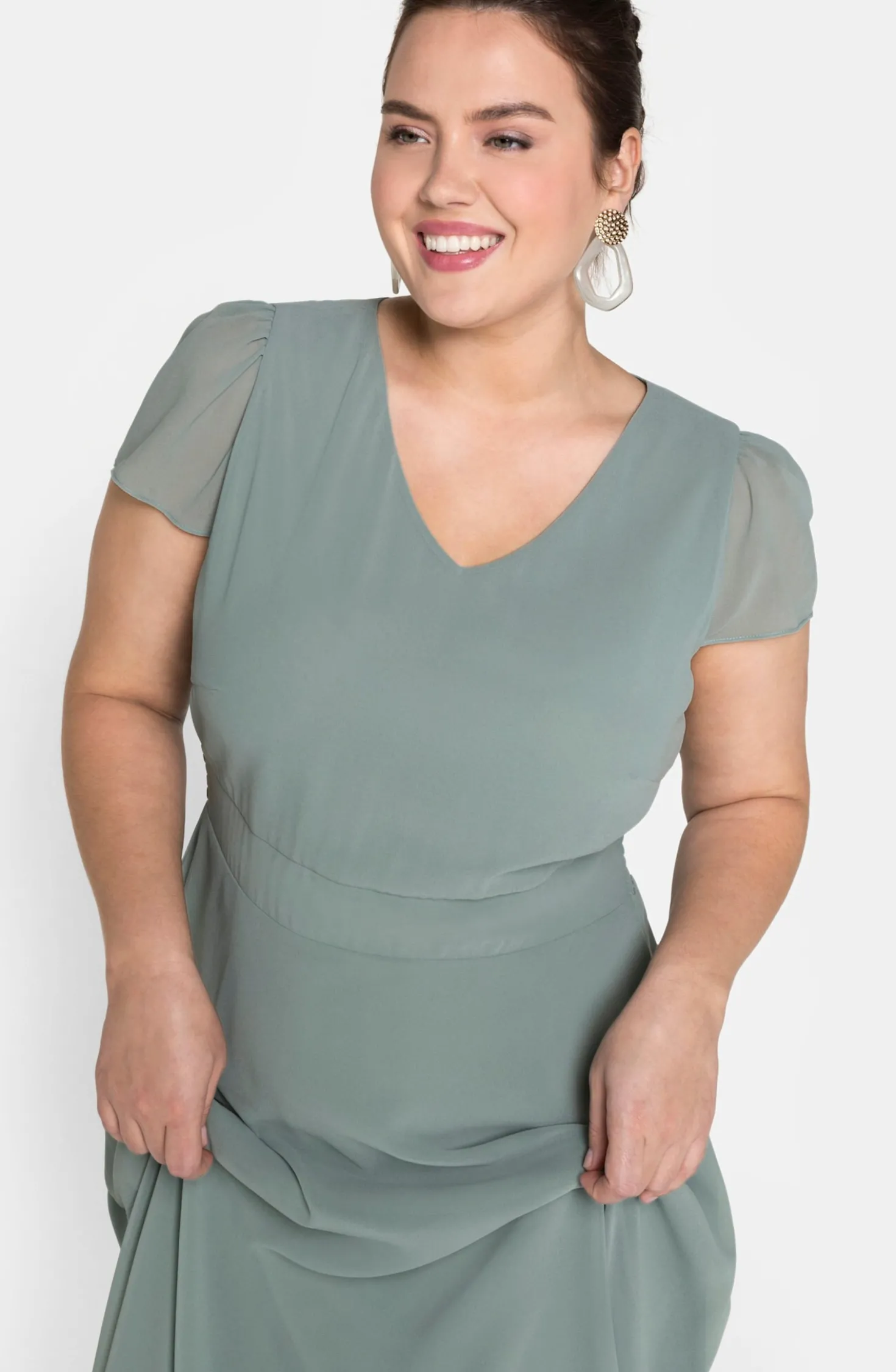 Abendkleid mit Flügelärmeln