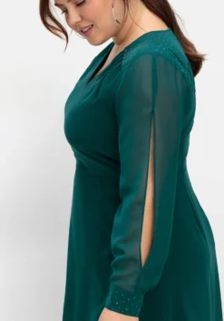 Abendkleid mit kleinen Schmucksteinchen
