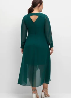 Abendkleid mit kleinen Schmucksteinchen