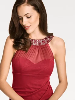 Abendkleid mit Schmucksteinen