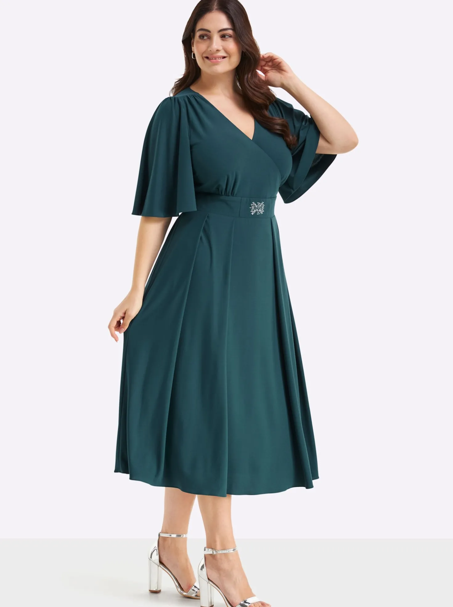 Abendkleid mit Stickerei am Taillenbund