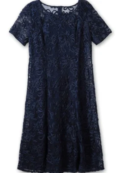Abendkleid mit Zierborten