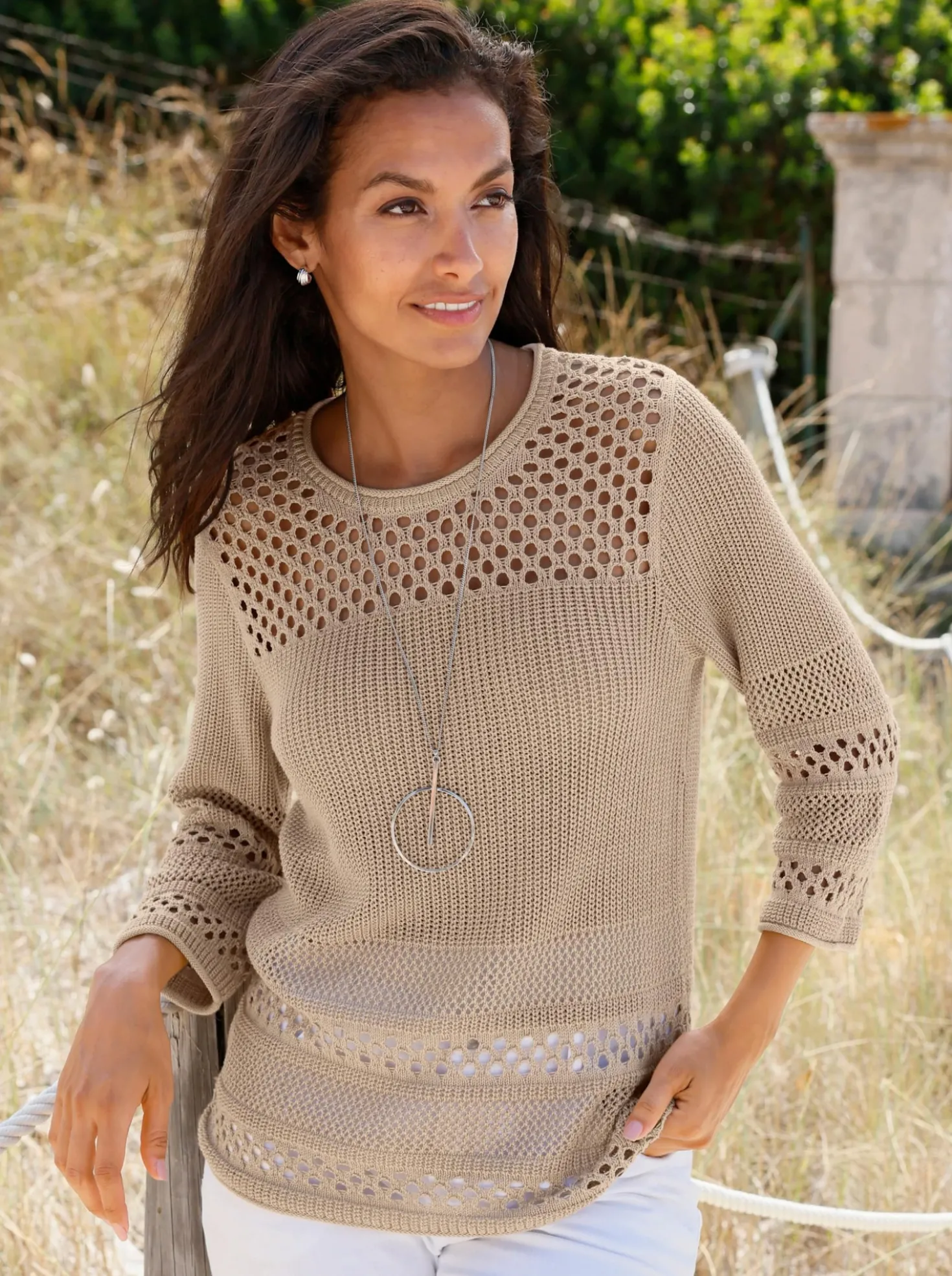 Ajourpullover mit Rollkanten