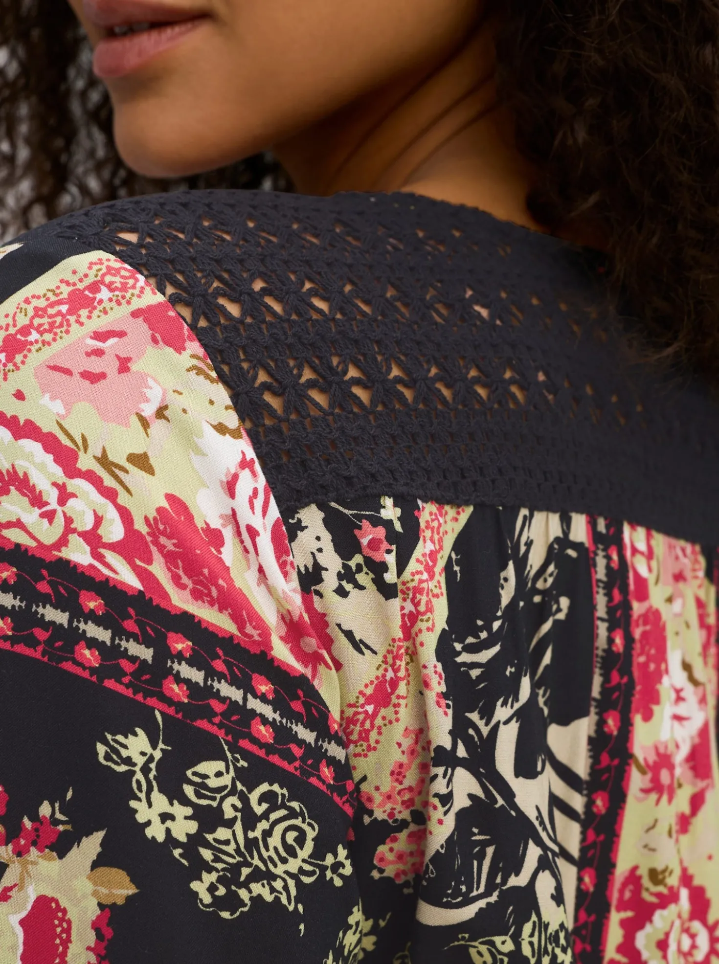 A-Linien-Kleid mit Muster im Patchwork-Stil