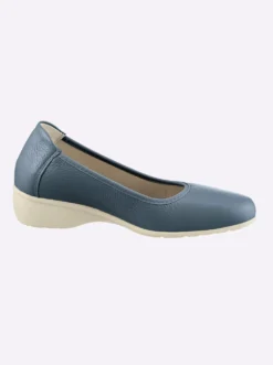 Ballerina mit Keilabsatz