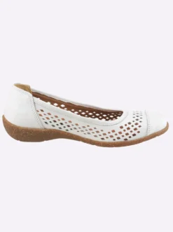 Ballerina mit perforiertem Leder