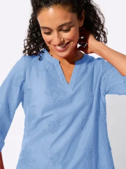 Baumwollbluse mit 3D-Blütenstickerei