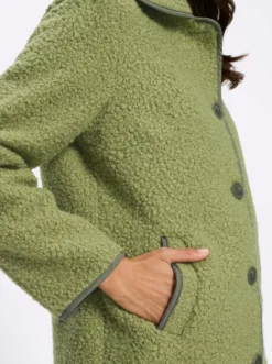 Boucléjacke mit Innenfutter