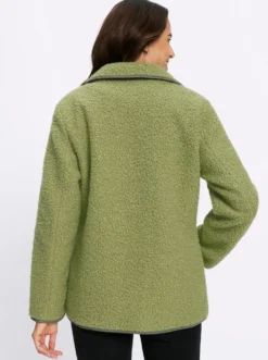 Boucléjacke mit Innenfutter