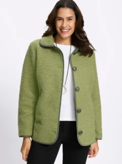 Boucléjacke mit Innenfutter