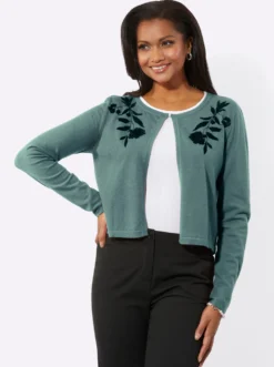 Cardigan mit einem Hakenverschluss