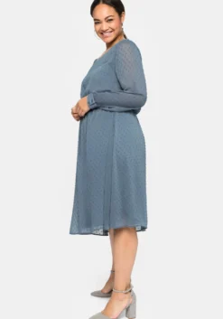 Chiffonkleid mit 3D-Effekt