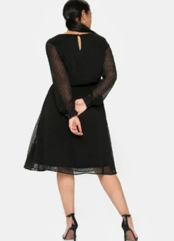 Chiffonkleid mit 3D-Effekt