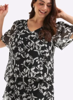 Chiffonkleid mit drapierten Volants