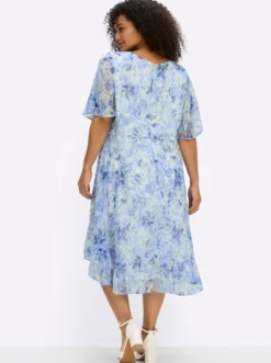 Chiffonkleid mit Volant am Saum