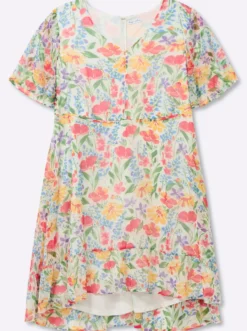Chiffonkleid mit Volant am Saum