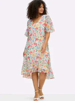 Chiffonkleid mit Volant am Saum