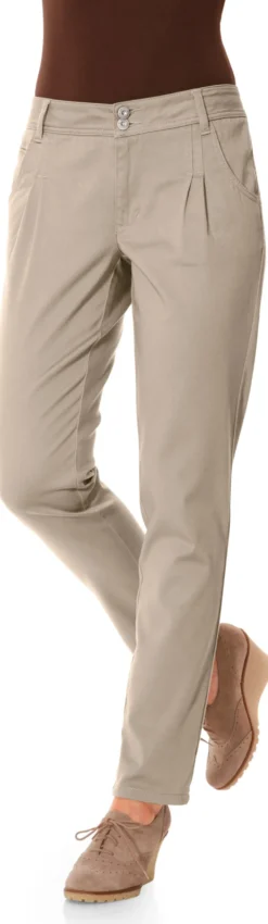 Chinohose in Karotten-Form