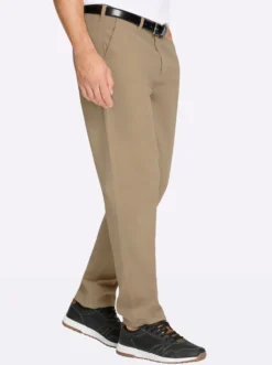 Chinohose mit 2 eingearbeiteten Gesäßtaschen
