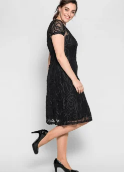 Cocktailkleid mit Zierborten