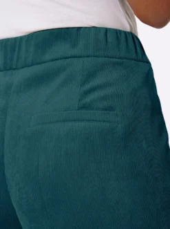 Cordhose mit Dehnbund hinten