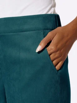 Cordhose mit Dehnbund hinten