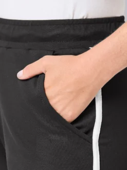 Dehnbund-Hose mit Kontrastpaspeln