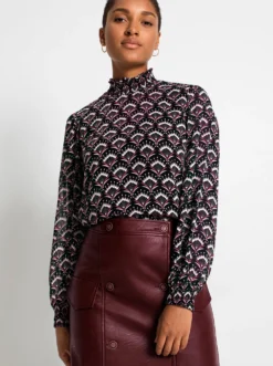 Druckbluse mit Smok-Bündchen