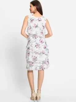 Druckkleid im Lagenlook