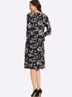 Druckkleid in Stufenform