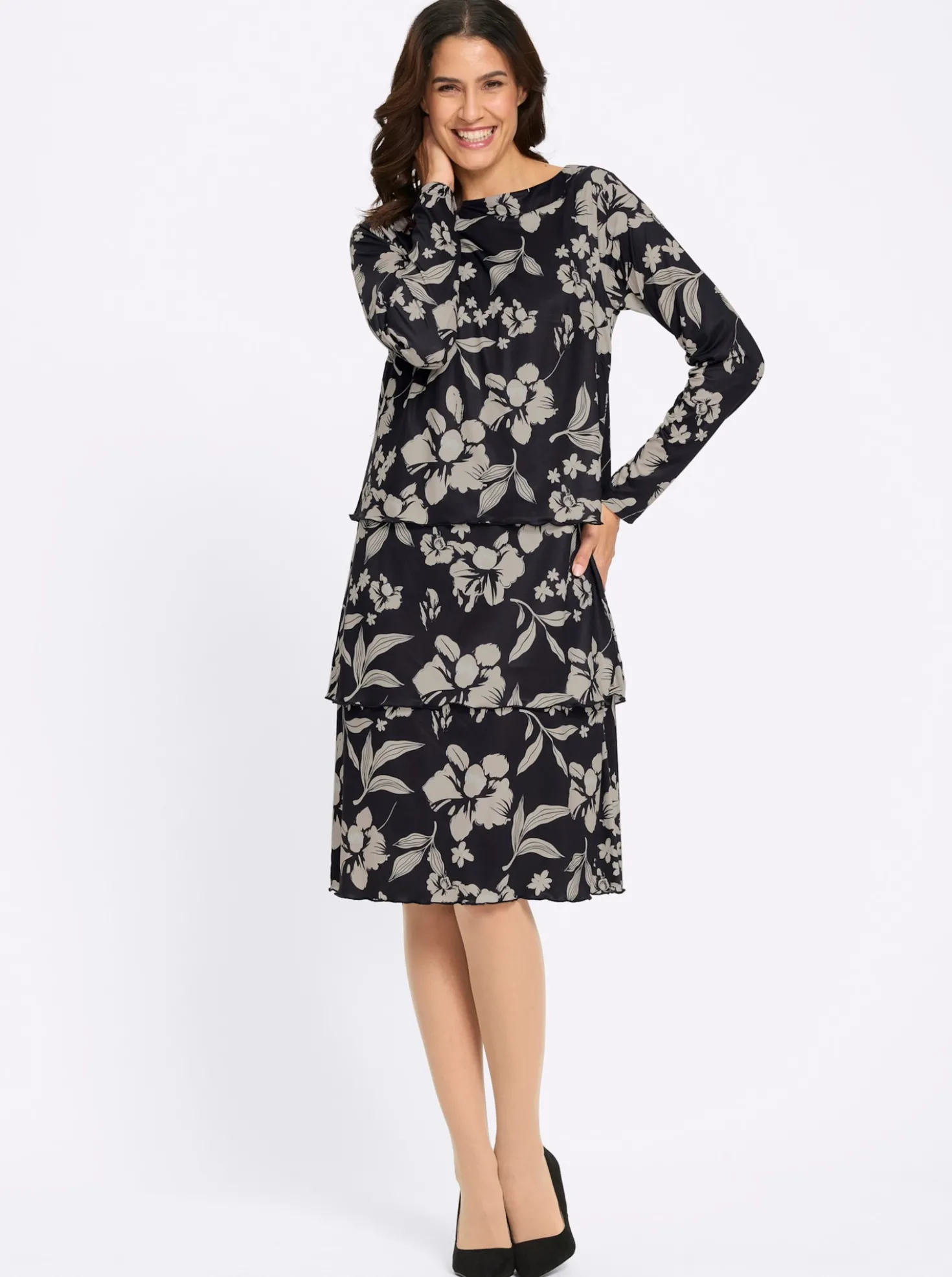 Druckkleid in Stufenform