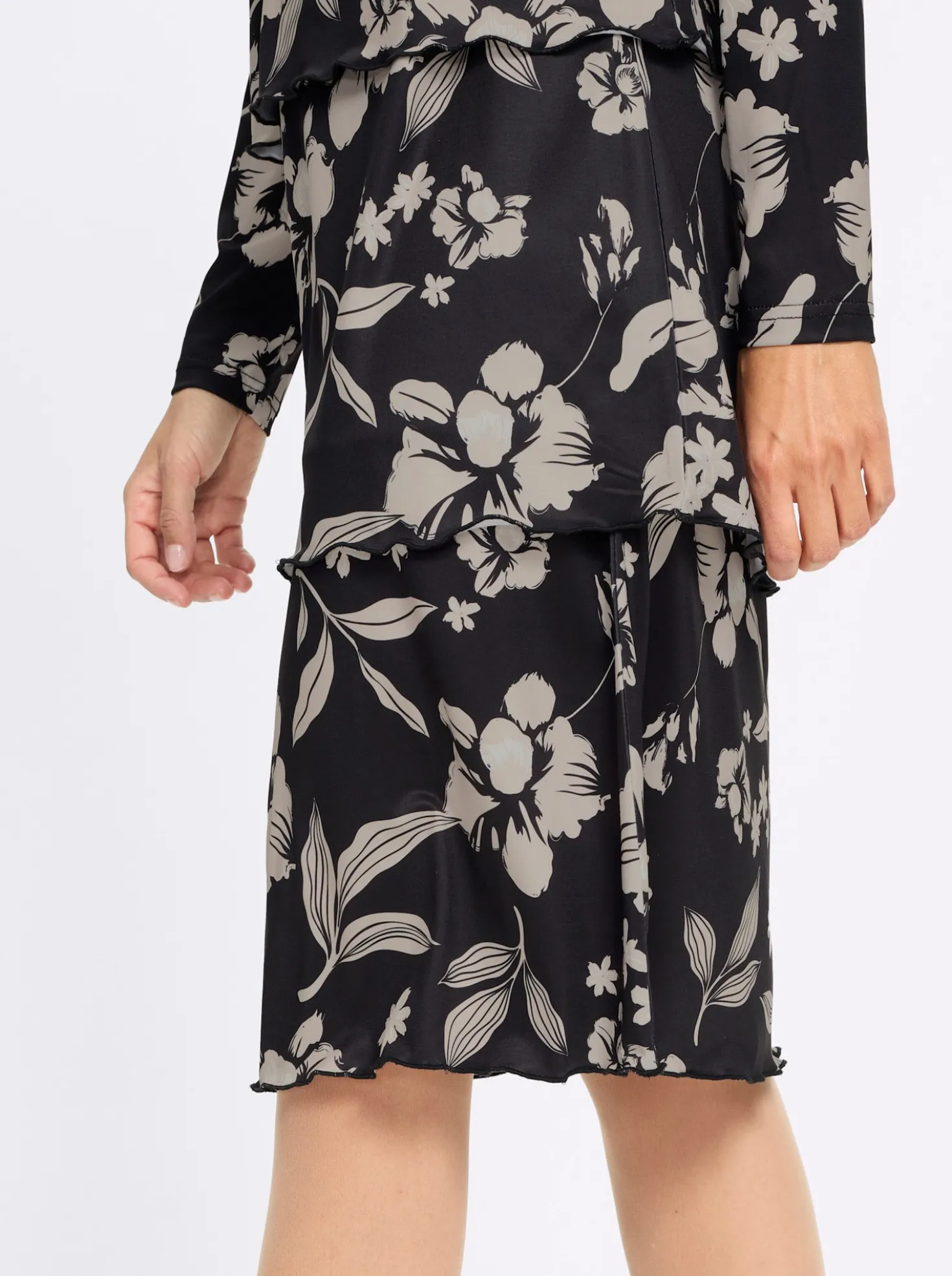 Druckkleid in Stufenform