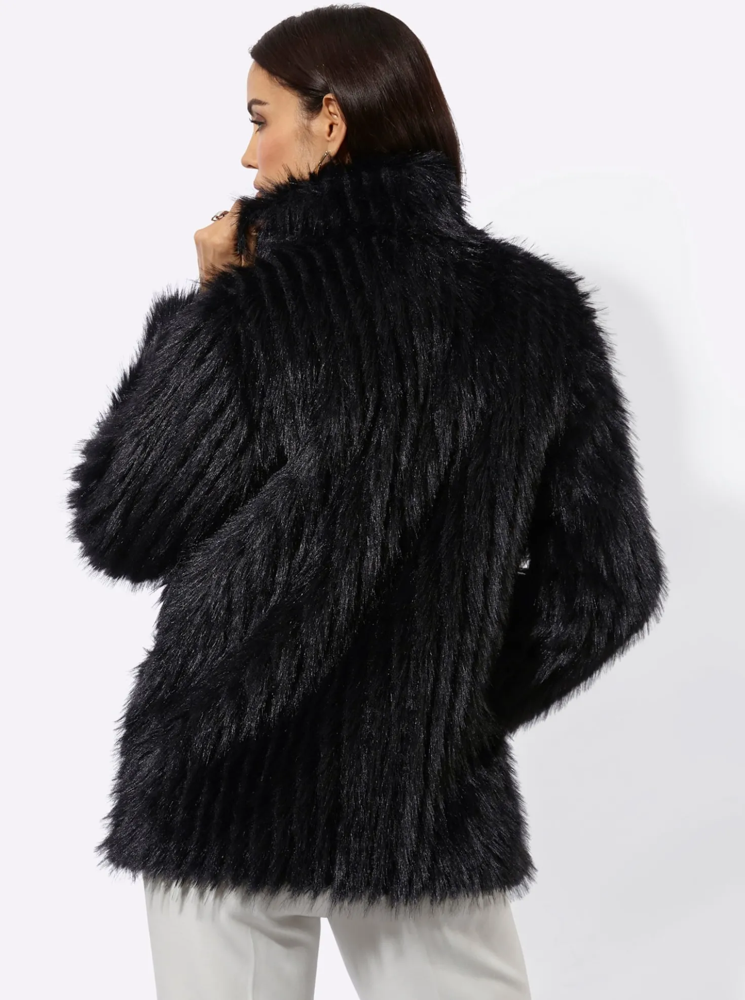 Fellimitatjacke mit verdecken Druckkknöpfen