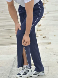 Freizeithose mit Reißverschluss bis zur Hüfte