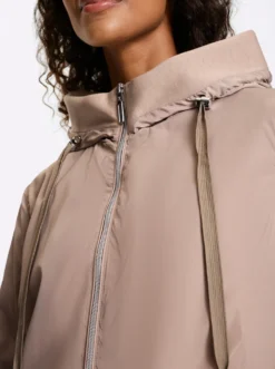 Freizeitjacke mit Kapuze