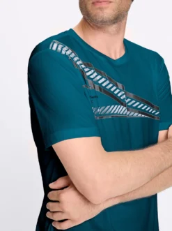 Funktionsshirt mit atmungsaktiver Wabenstruktur