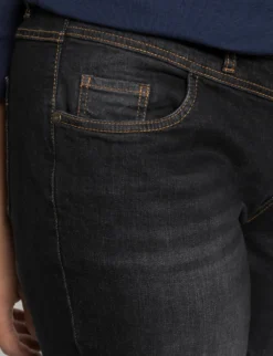 Gerade Jeans mit Used-Effekten