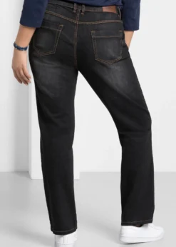Gerade Jeans mit Used-Effekten