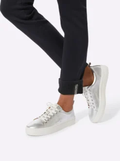 Gerade Jeans mit Ziersteinchen