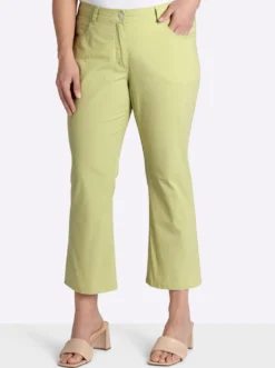 7/8-Hose in leichter Bootcut-Form
