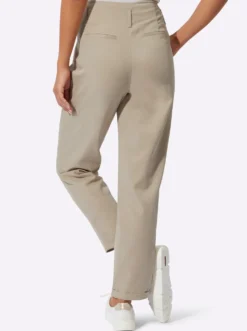 Hose mit hoher Taille
