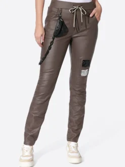 Hose mit Pailletten-Verzierung