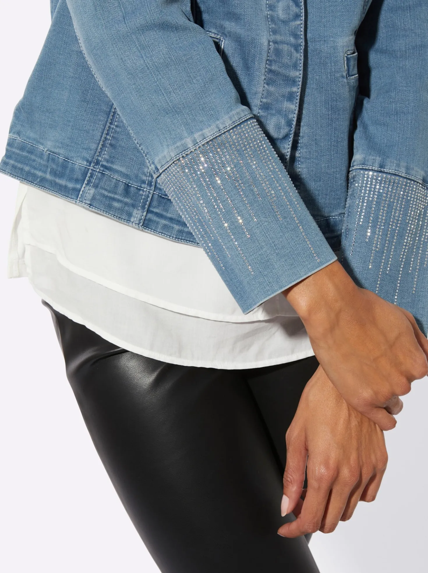 Jeansblazer mit verdeckten Druckknöpfen