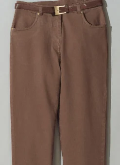 Jeans mit abgerundeten Taschen