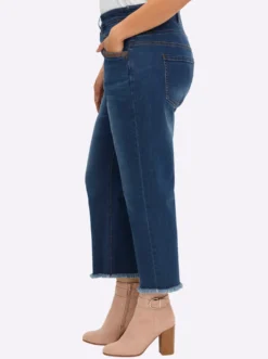 7/8-Jeans mit High-Waist-Bund und Fransensaum