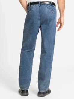 Jeans mit 2 knöpfbaren Gesäßtaschen
