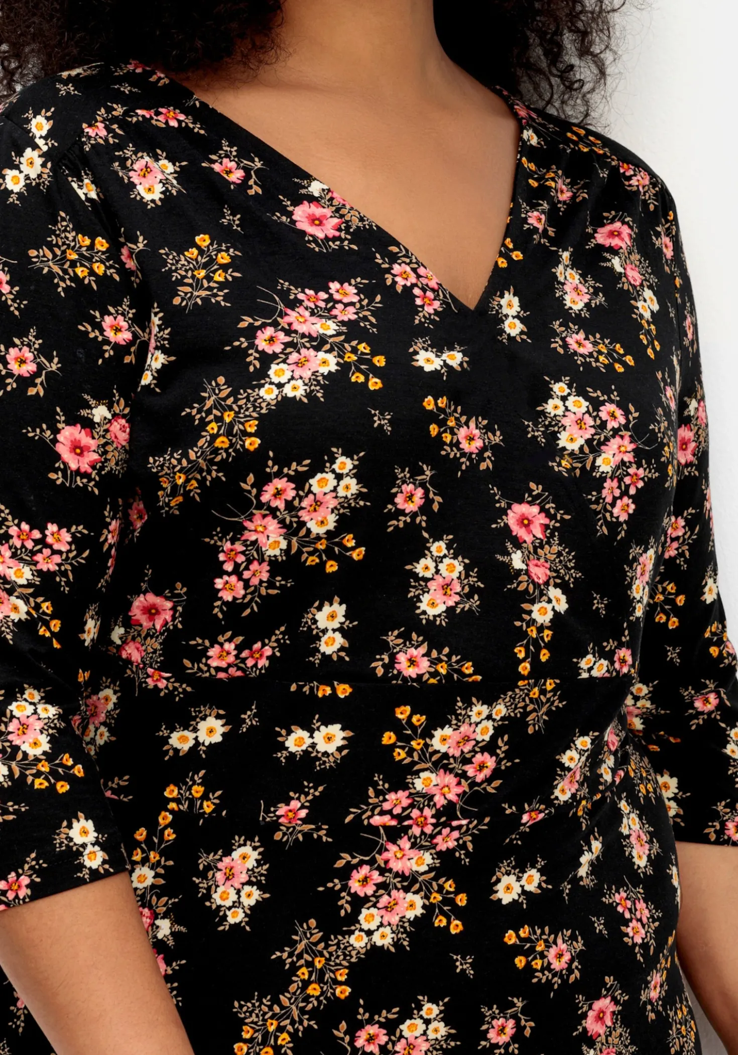 Jerseykleid in kniebedeckender Länge, Viskose