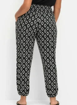 Jogg Pants mit Alloverdruck